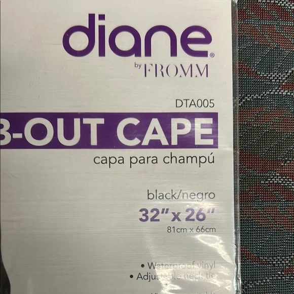 Black Comb-Out Cape - Picture 2 of 3